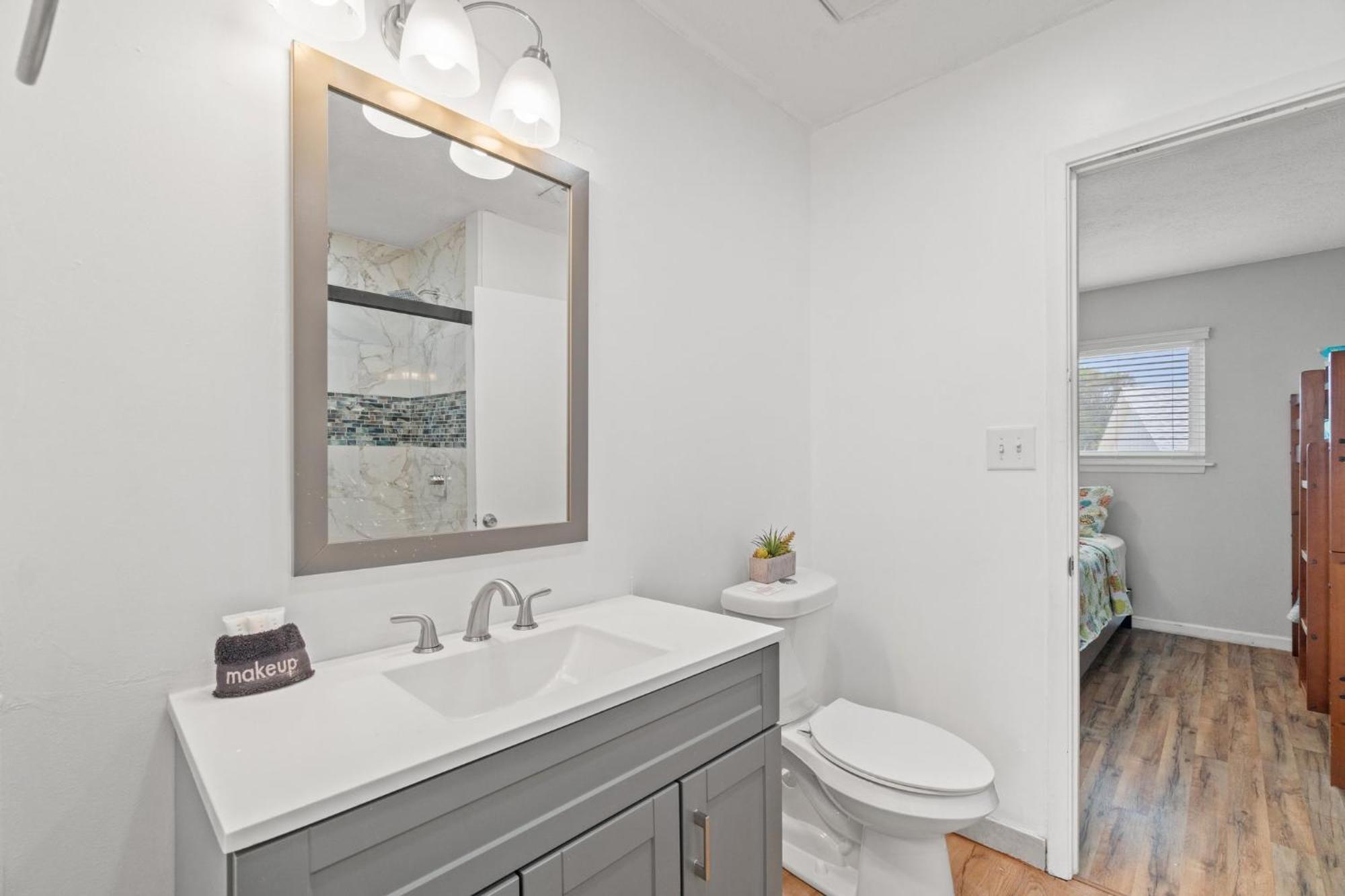 120 Palm Dr A - La Casa Turquesa